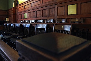 jury stand determining the lifespan of a civil judgment